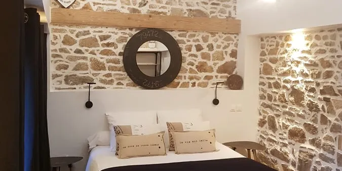 Chambre avec terrasse couverte "Coeur de Granit" pour 2 personnes