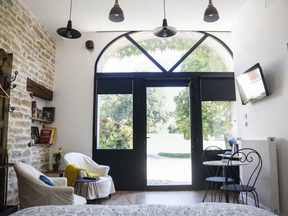 Au fond du terroir.. à gauche