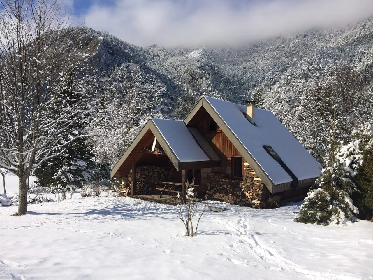 Chalet Mougious