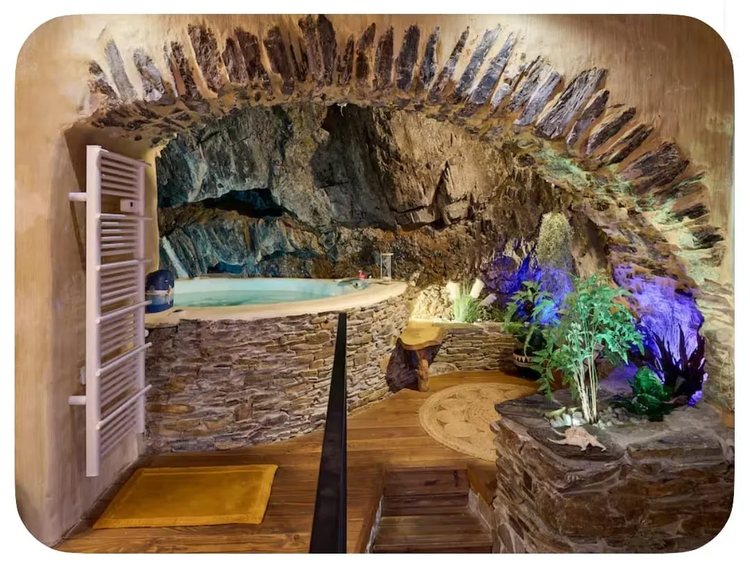 Le Ginkgo - Jacuzzi troglodyte proche plages