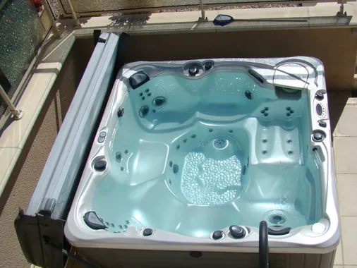 Gîte CLIMATISE , Piscine Chauffée , Aquabike et SPA 4 étoiles.