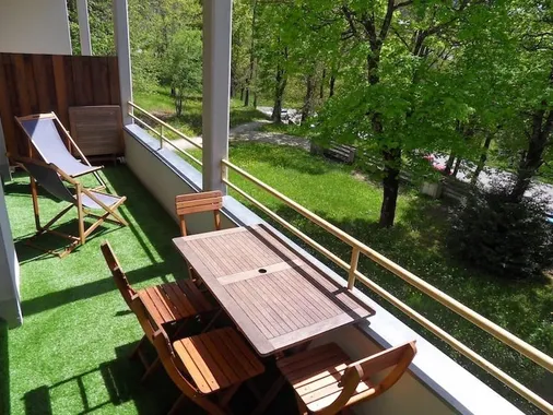 3 pièces avec terrasse dans parc privé